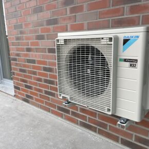 Klimatyzator Daikin Sensira jednostka zewnętrzna